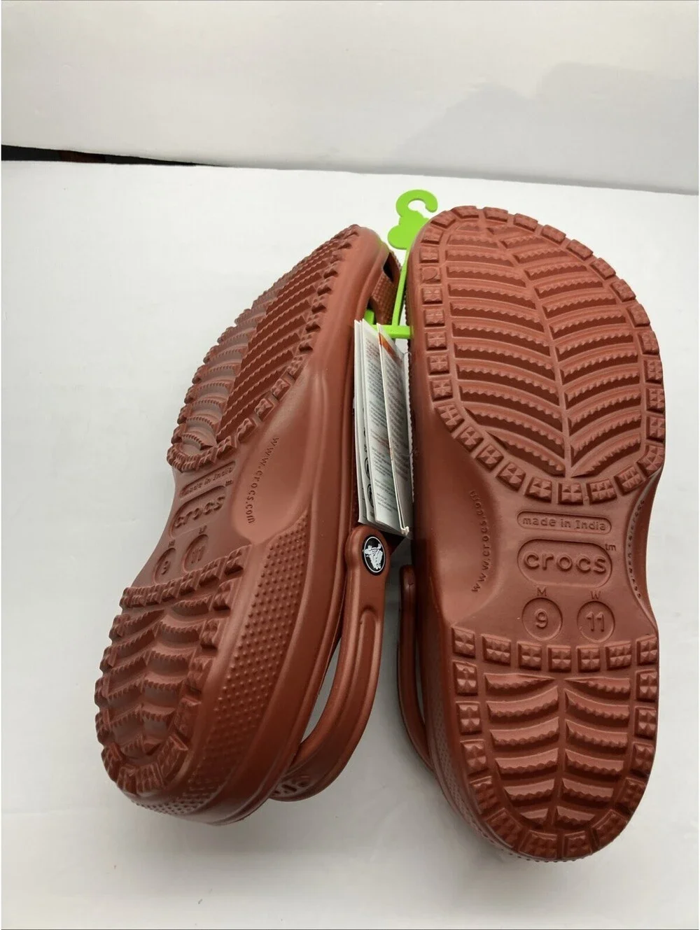 Crocs Mens Size 9 Women’s 11 Classic Clogs Rust Brown 10001-862 NEW
